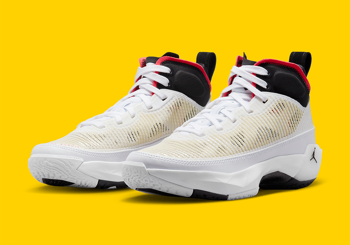 Mẫu Air Jordan 37 mang những điểm nhấn Cardinal cổ điển - 2