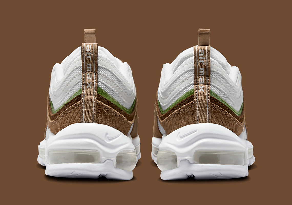 Màu Brown Corduroy làm nổi bật đôi giày sneaker nữ Nike Air Max 97 này - 5