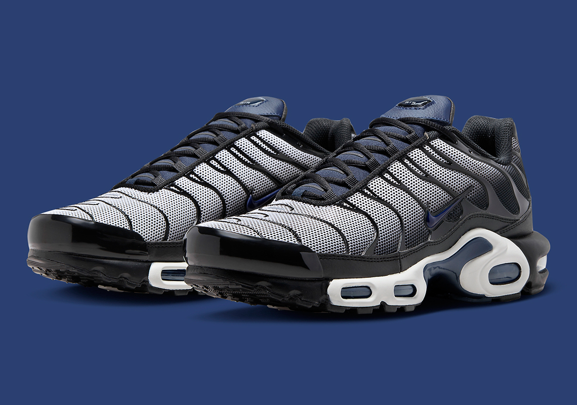 Màu đen và Midnight mang đến cho Nike Air Max Plus một sức hấp dẫn bí ẩn - 2