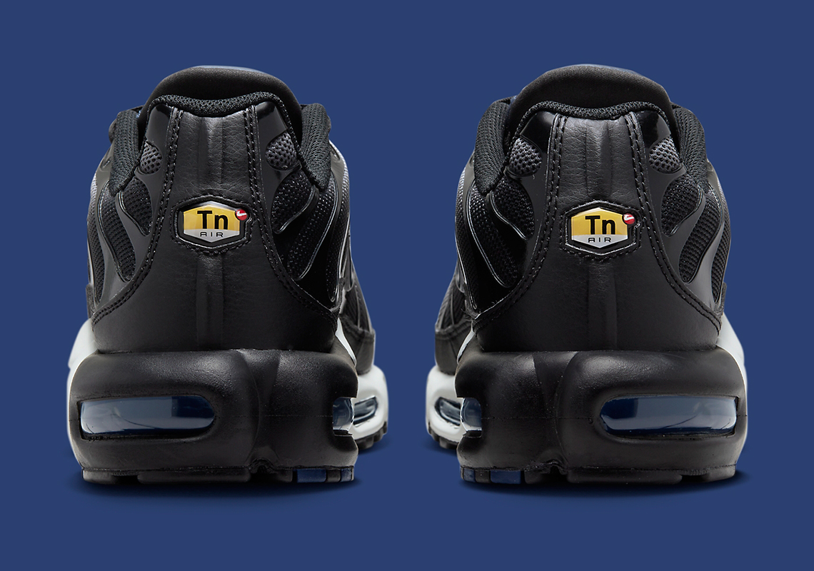 Màu đen và Midnight mang đến cho Nike Air Max Plus một sức hấp dẫn bí ẩn - 5