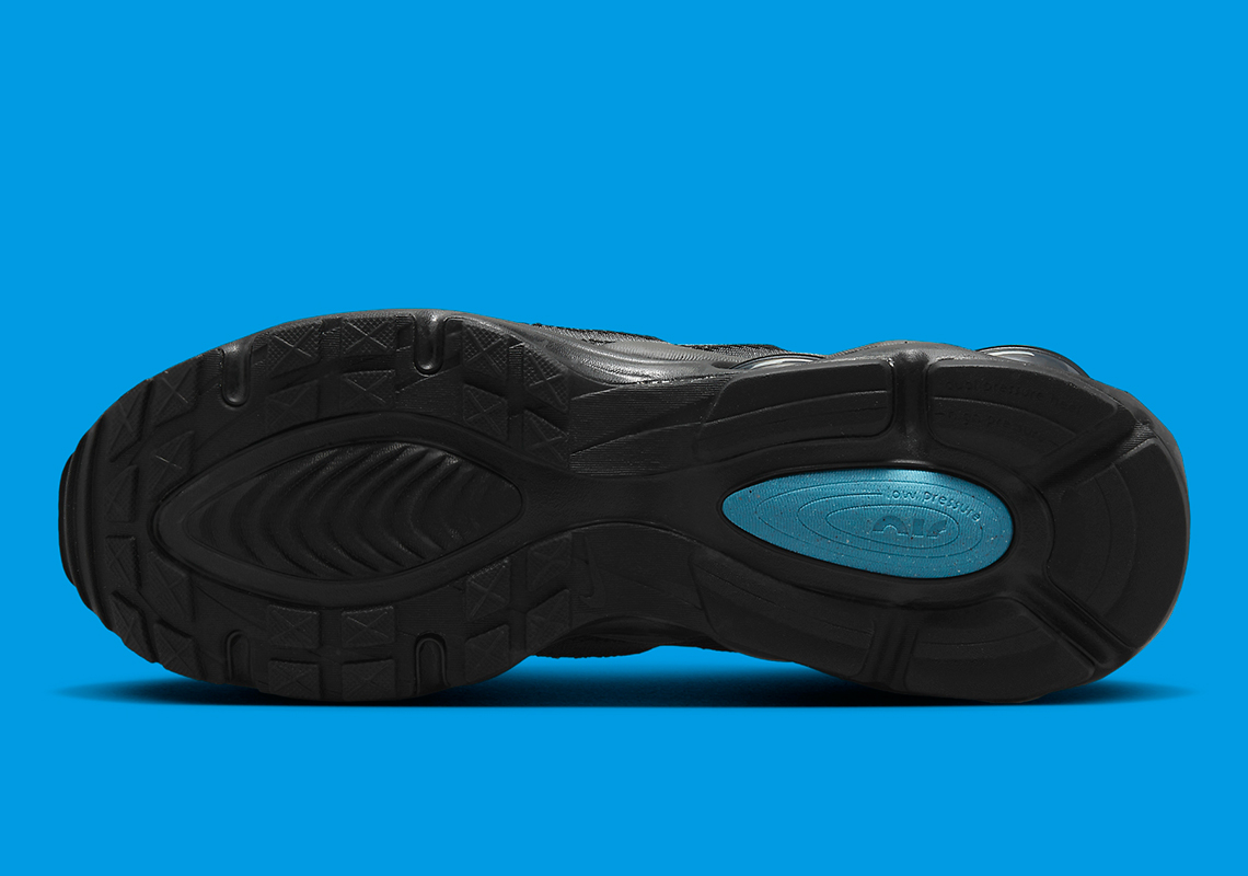 Màu đen và xanh University Blue xuất hiện trên Nike Air Max TW - 6