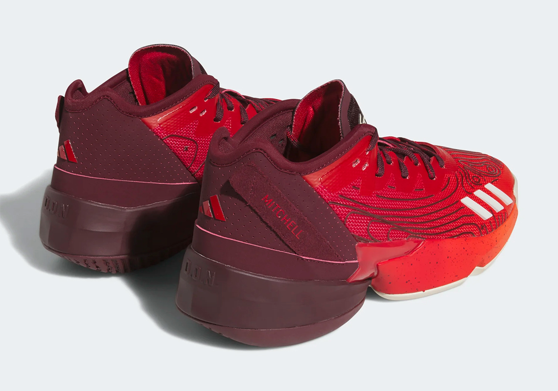 Màu đỏ đồng điệu chiếm lĩnh giày adidas D.O.N. Issue #4 - 5