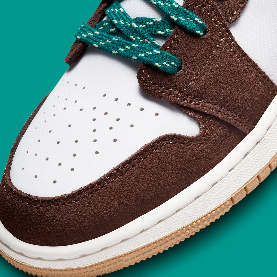 Mẫu giày Air Jordan 1 Low ra mắt màu sắc đậm chất Teddy Bear - 8