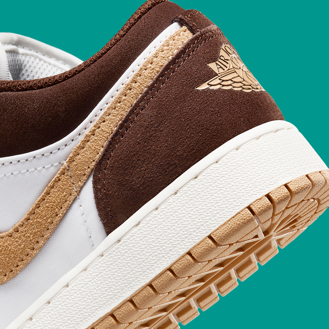 Mẫu giày Air Jordan 1 Low ra mắt màu sắc đậm chất Teddy Bear - 9