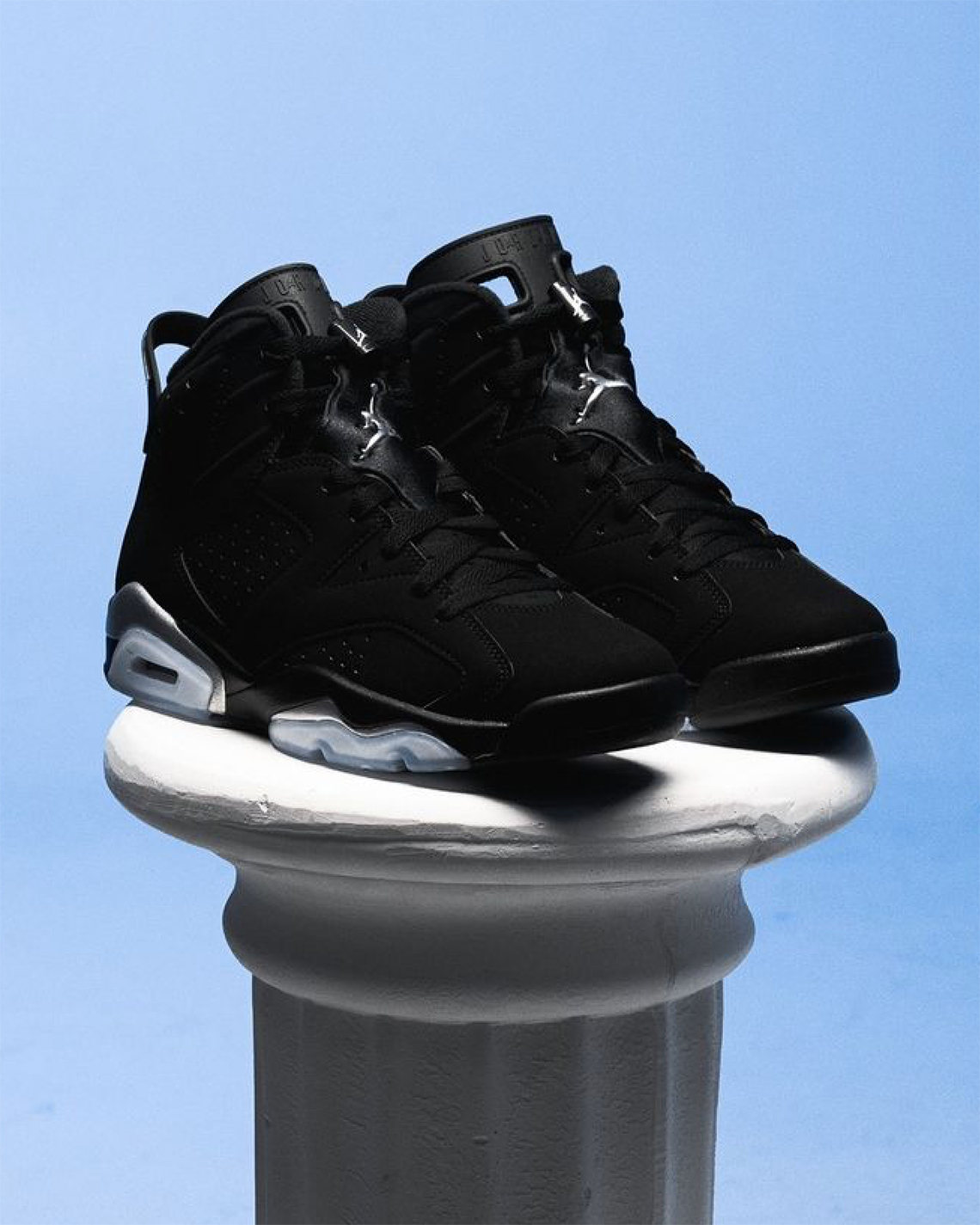 Mẫu giày Air Jordan 6 Black Metallic Black/Chrome đã lên kệ - 2