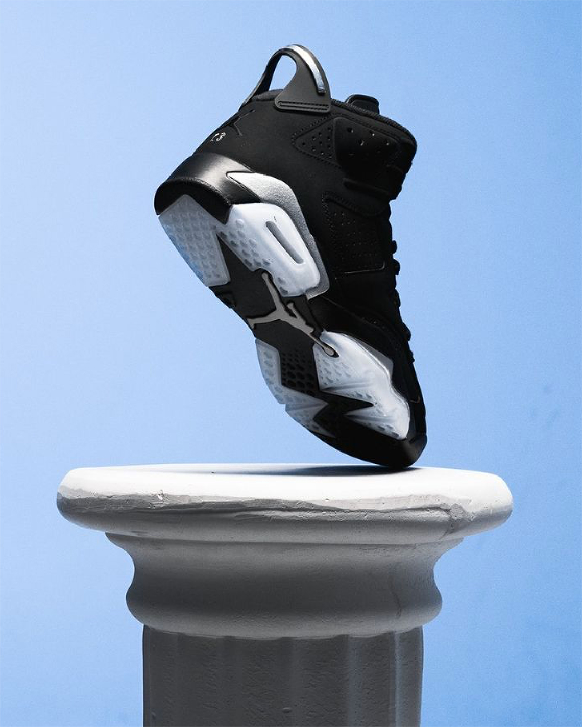 Mẫu giày Air Jordan 6 Black Metallic Black/Chrome đã lên kệ - 3