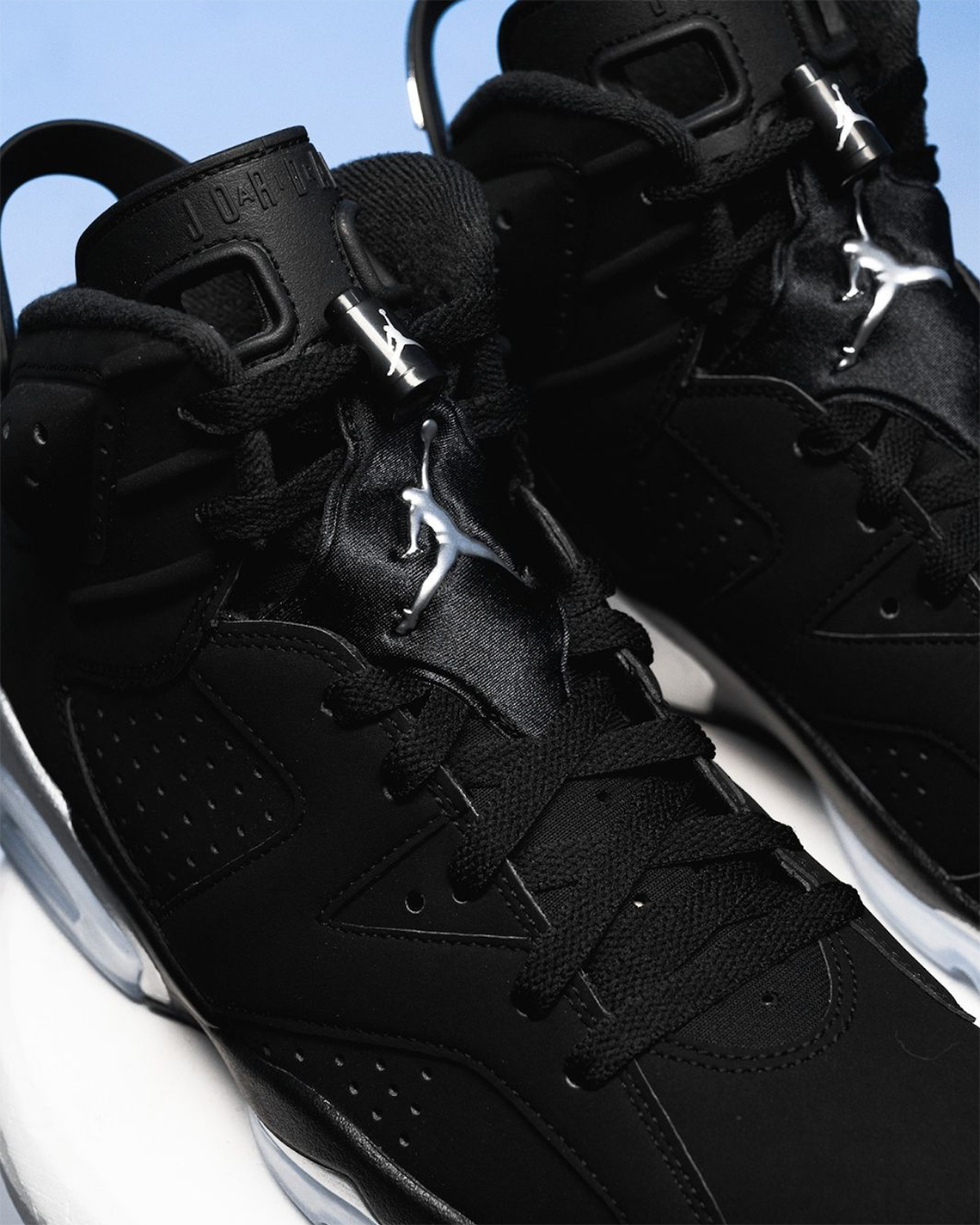 Mẫu giày Air Jordan 6 Black Metallic Black/Chrome đã lên kệ - 7
