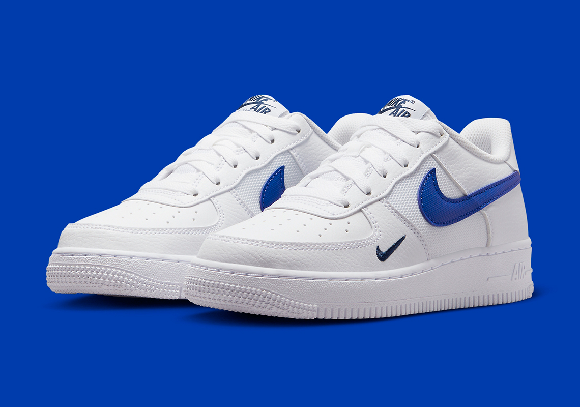 Mẫu giày GS Nike Air Force 1 Low với màu Royal và Navy  - 1