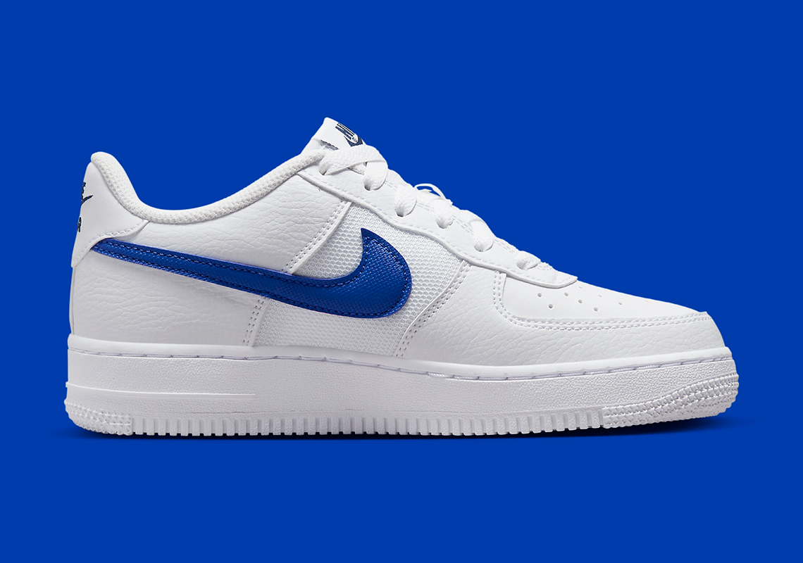 Mẫu giày GS Nike Air Force 1 Low với màu Royal và Navy  - 3