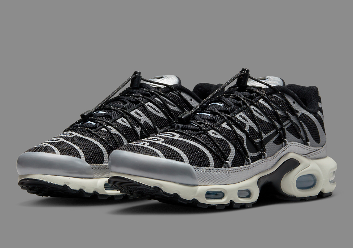 Mẫu giày Nike Air Max Plus Lace Toggle  - 1