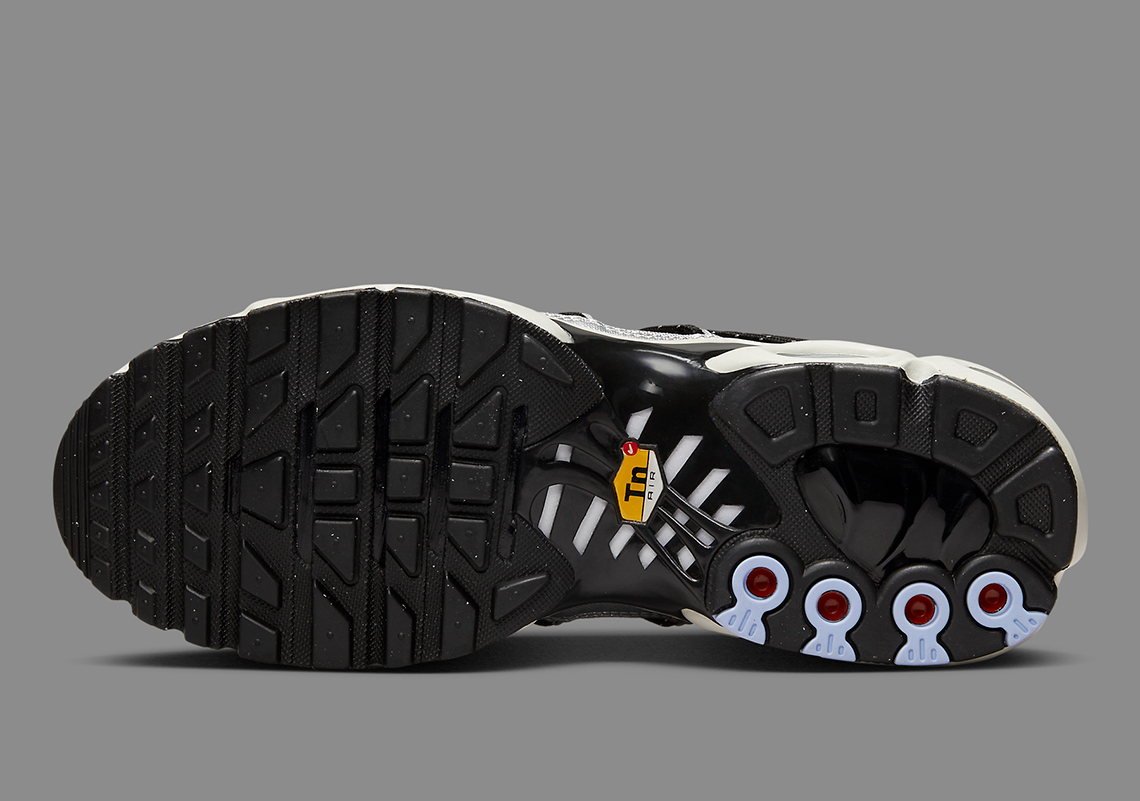 Mẫu giày Nike Air Max Plus Lace Toggle  - 6