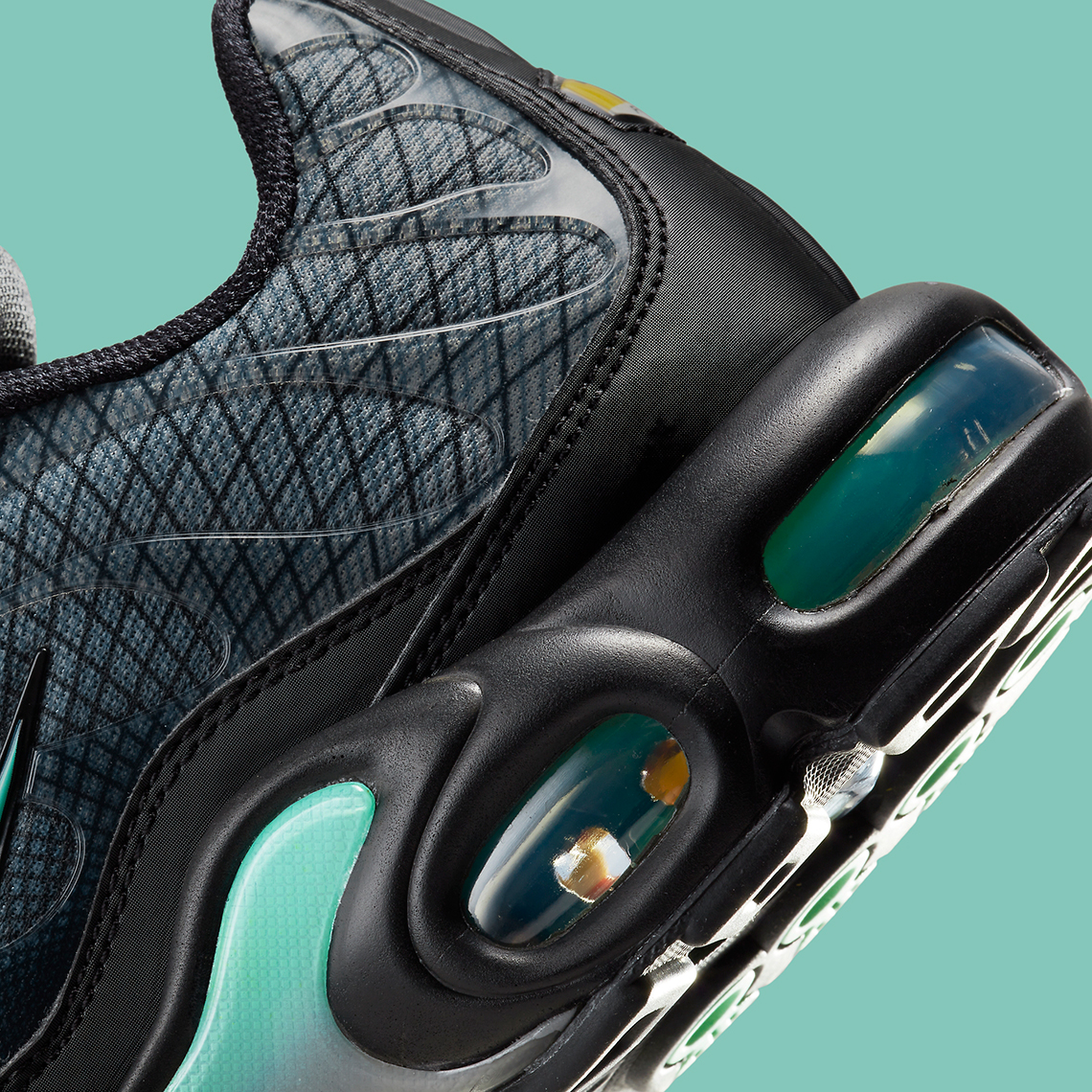 Mẫu giày Nike Air Max Plus ra mắt màu đen, xanh blue - 8