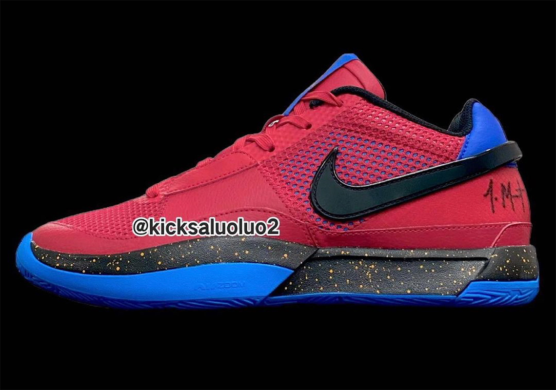 Mẫu giày Nike Ja 1 với màu University Red và Game Royal - 1