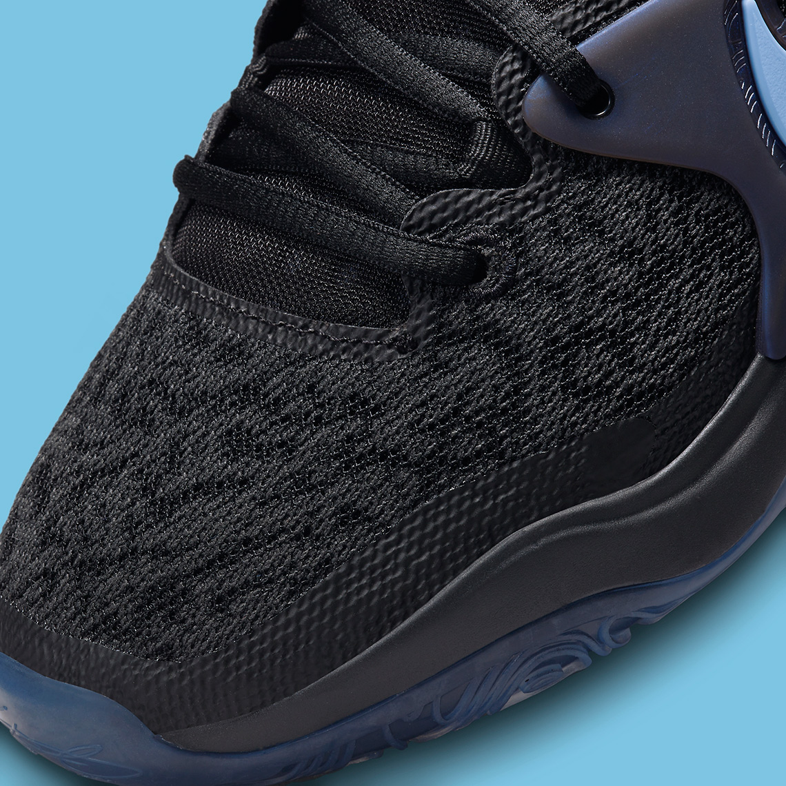 Mẫu giày Nike KD 15 này phù hợp với đồng phục cà vạt cổ điển - 7