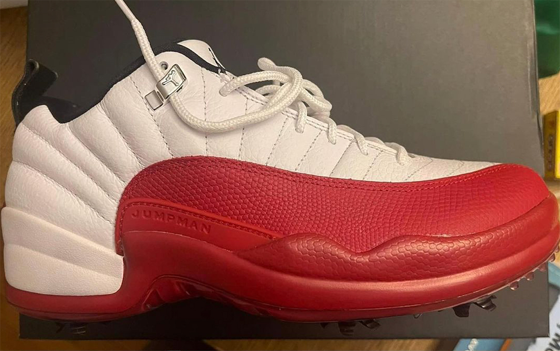Mẫu giày sneaker Air Jordan 12 Golf Cherry - 2