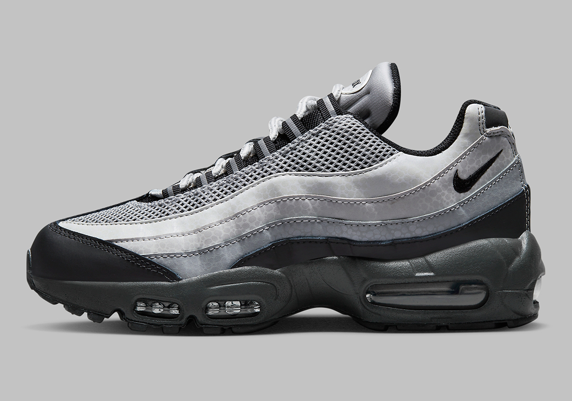 Mẫu giày sneaker Nike Air Max 95 tự hào có bản in Reflective Safari - 2