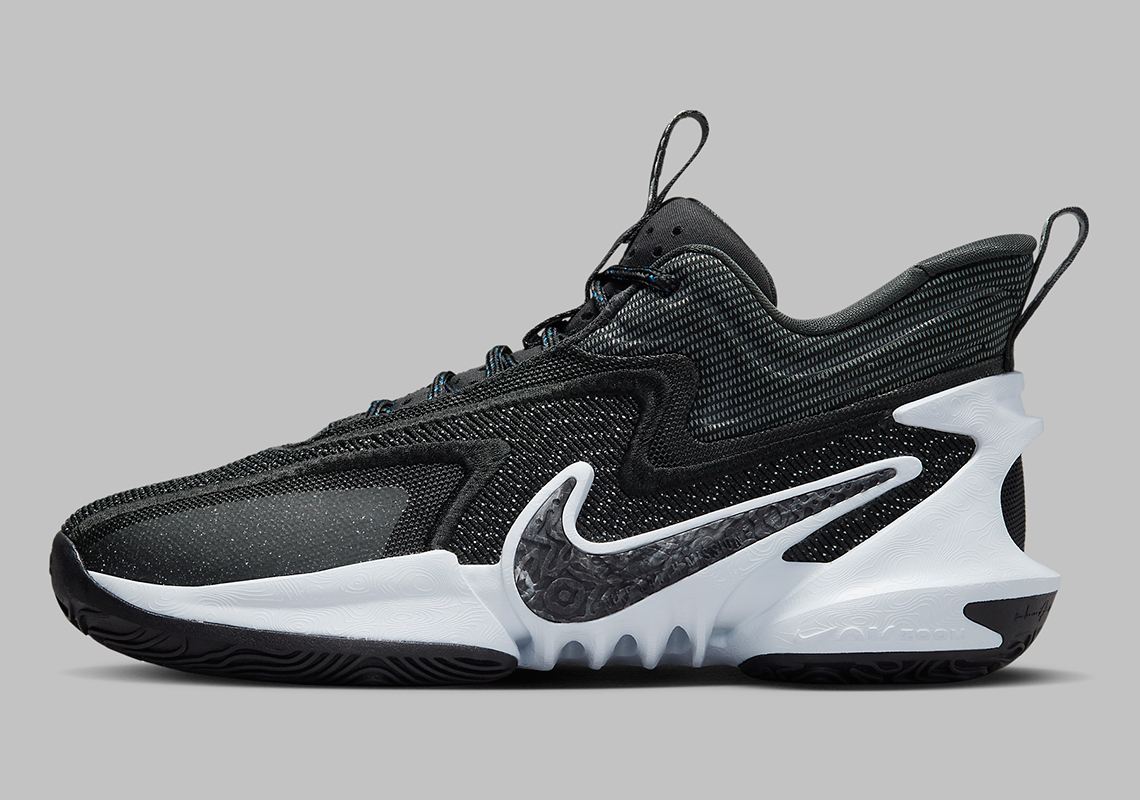 Mẫu giày sneaker Nike Cosmic Unity 2 Black Football grey - 2