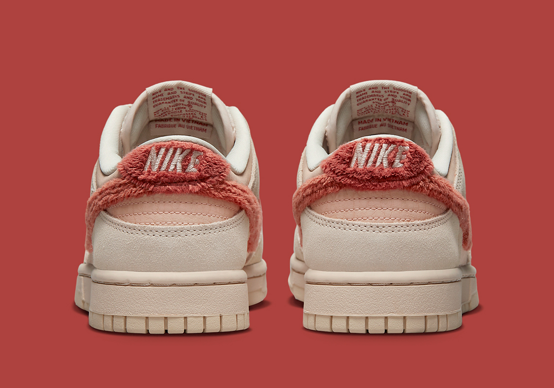 Mẫu giày sneaker Nike Dunk Low Terry Swoosh - 5