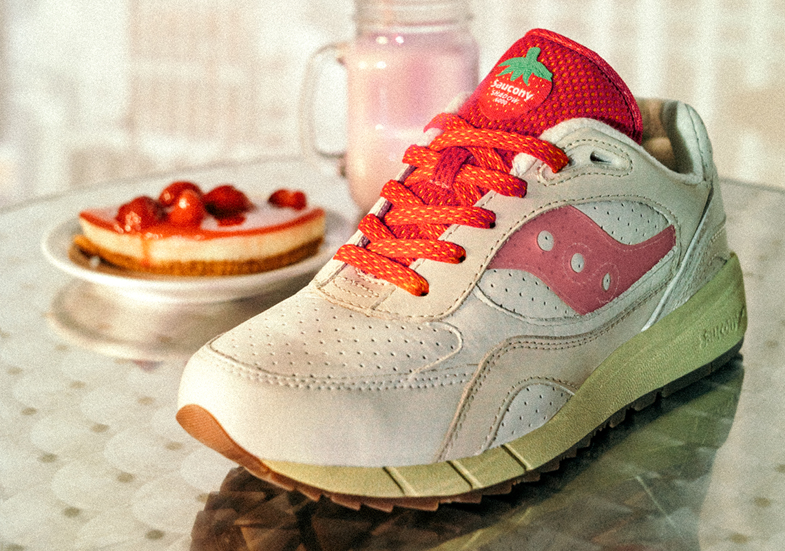 Mẫu giày sneaker Saucony Shadow 6000 "New York Cheesecake"