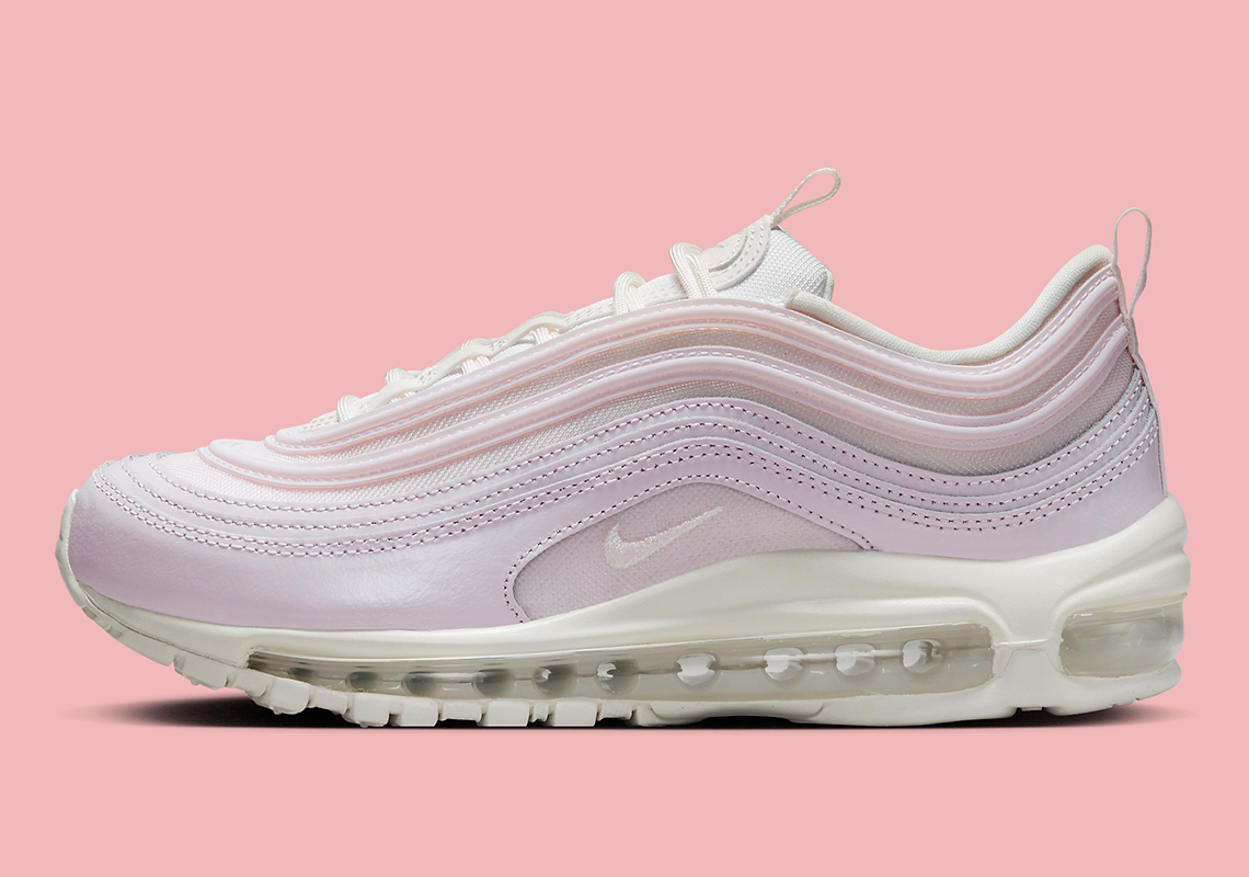 Màu hồng sôi động xuất hiện trên Nike Air Max 97 - 1