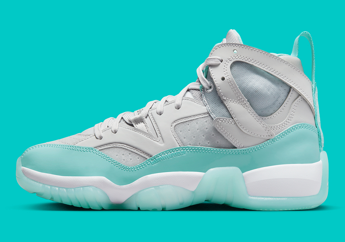 Mẫu Jordan Two Trey nữ đã nhận được một làn gió nhẹ từ mòng mòng biển nhiệt đới - 2