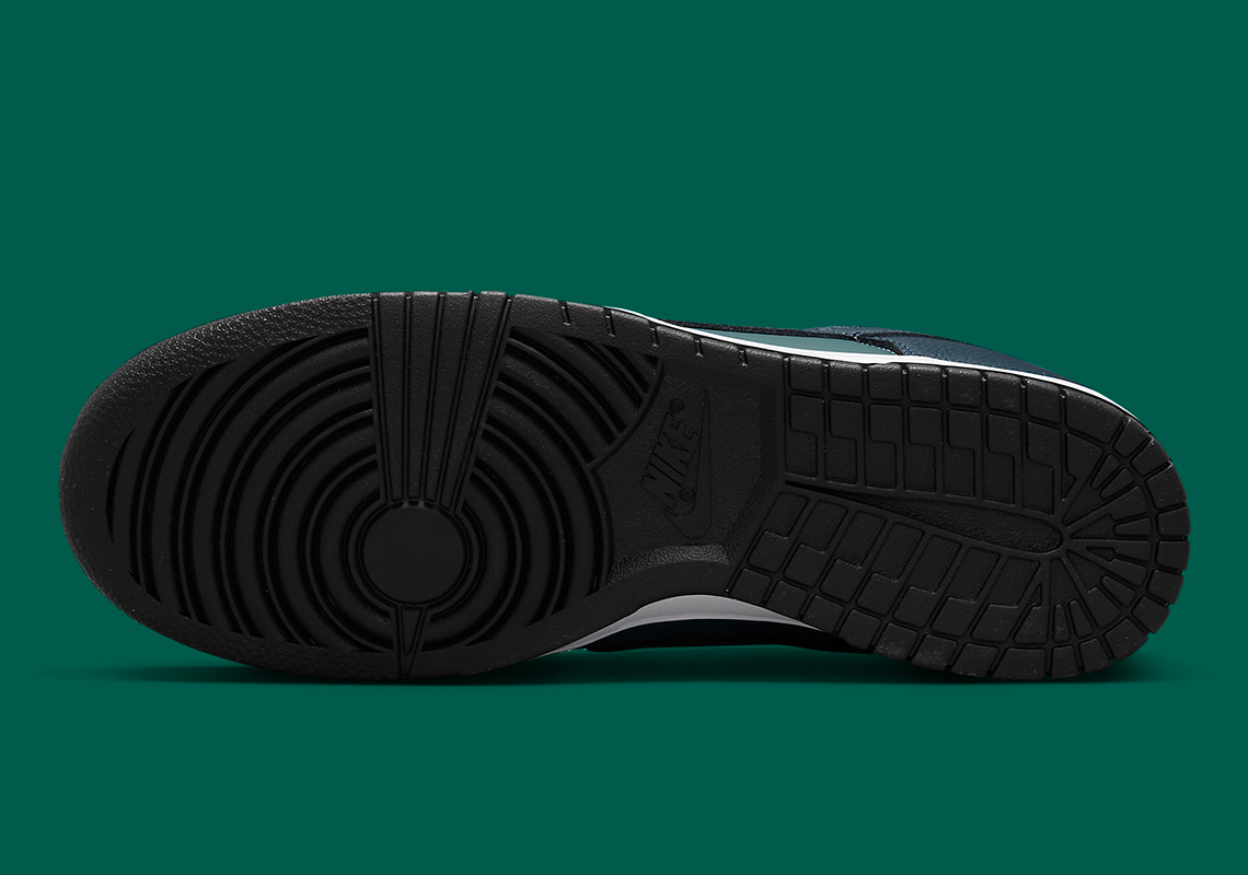 Màu Navy và teal trên mẫu giày Nike Dunk Low - 6