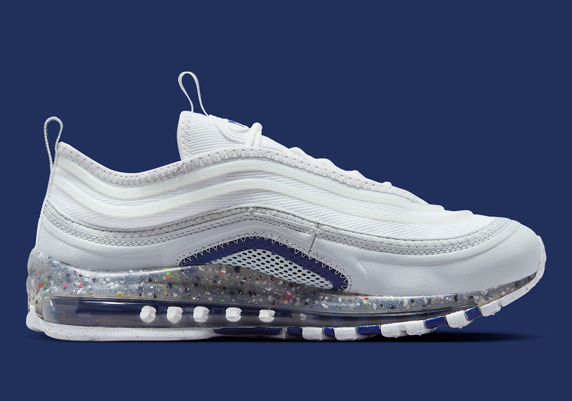 Mẫu Nike Air Max Terrascape 97 có tông màu trắng trên nền navy tinh tế - 3