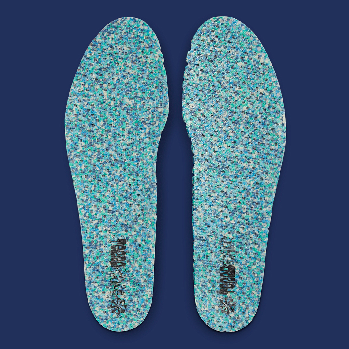 Mẫu Nike Air Max Terrascape 97 có tông màu trắng trên nền navy tinh tế - 9