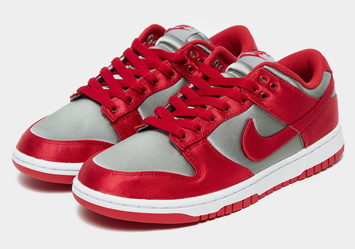 Mẫu Nike Dunk Low Classic  UNLV hoàn toàn bằng chất liệu sa tanh - 2