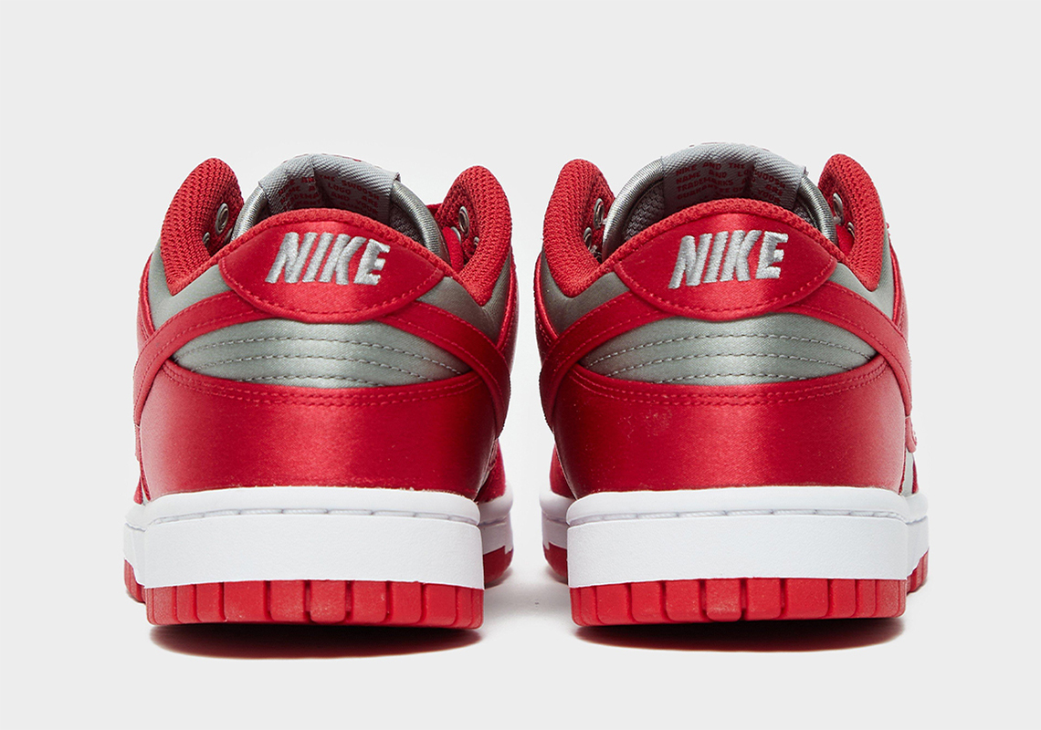 Mẫu Nike Dunk Low Classic  UNLV hoàn toàn bằng chất liệu sa tanh - 4