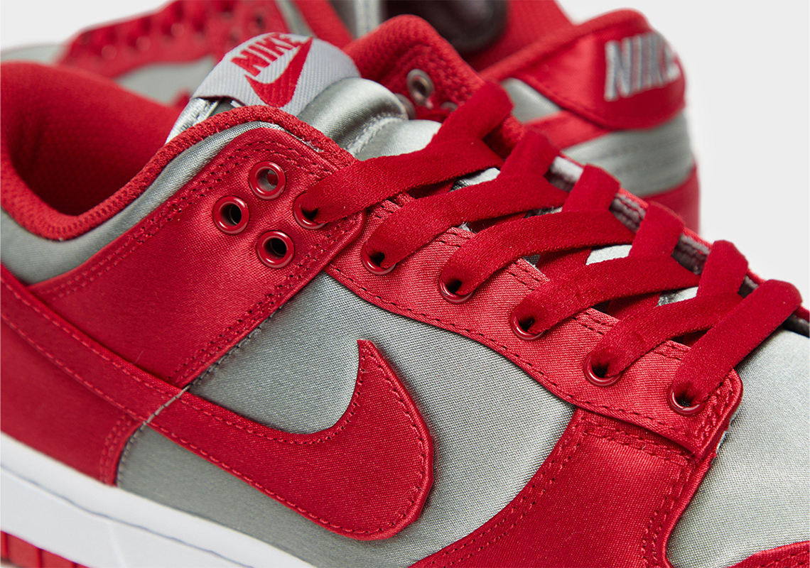 Mẫu Nike Dunk Low Classic  UNLV hoàn toàn bằng chất liệu sa tanh - 6