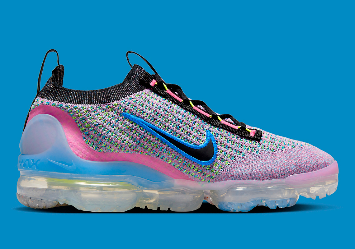 Màu Pink Blast và Photo Blue tô điểm cho đôi giày Nike VaporMax 2021 Flyknit Next Nature mới nhất - 3