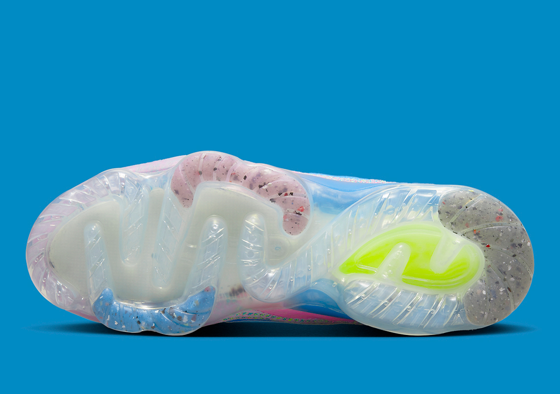 Màu Pink Blast và Photo Blue tô điểm cho đôi giày Nike VaporMax 2021 Flyknit Next Nature mới nhất - 6