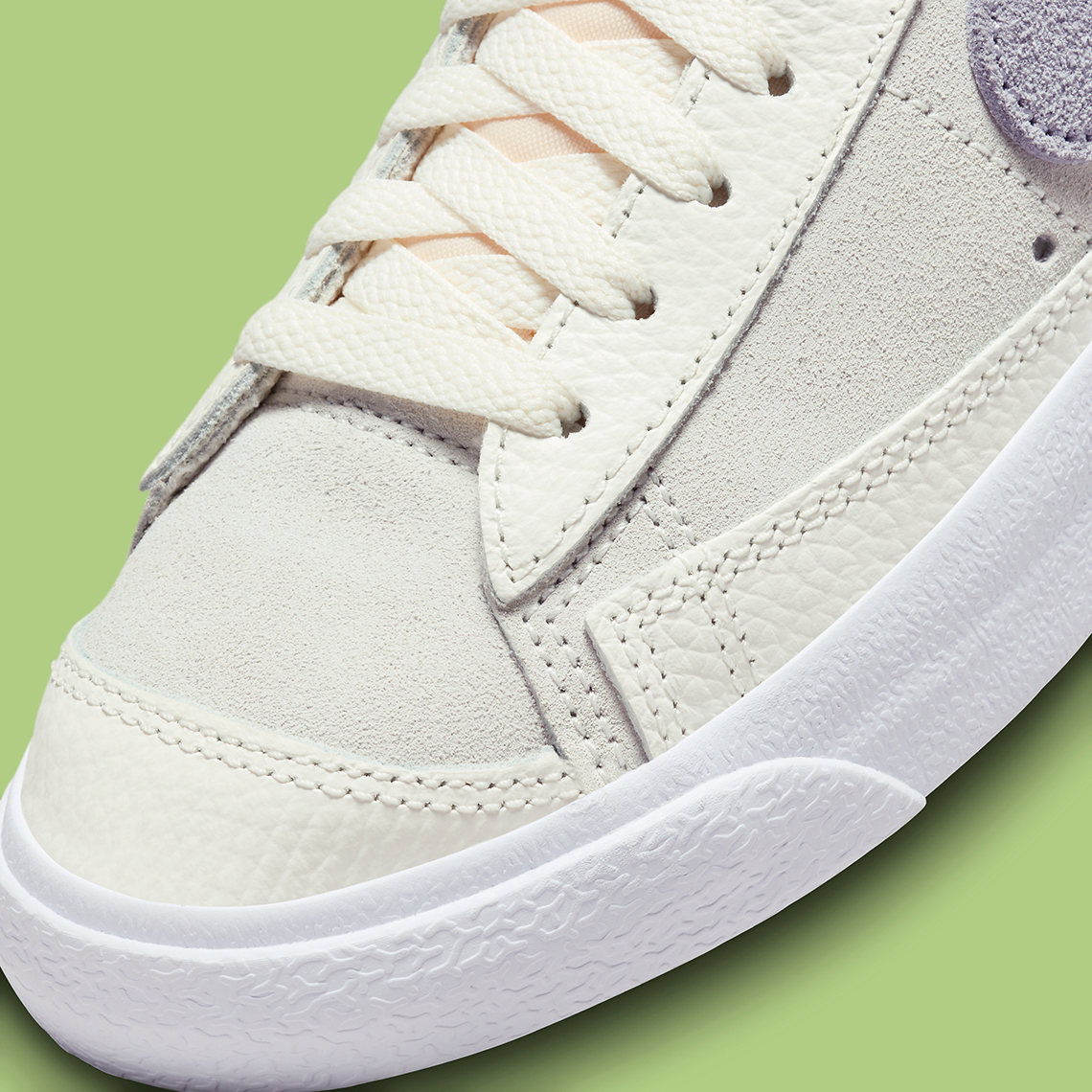 Màu sắc theo mùa xuất hiện trên Nike Blazer Mid '77 chủ yếu là da cam - 7