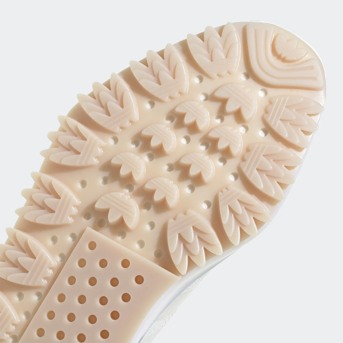 Màu tím nhạt kết hợp với  đám mây trắng trên đôi giày sneaker adidas NMD S1 - 7