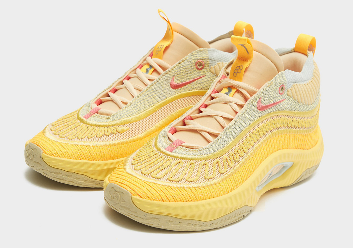 Màu vàng chanh nổi bật trên giày bóng rổ Nike Cosmic Unity 3 - 3