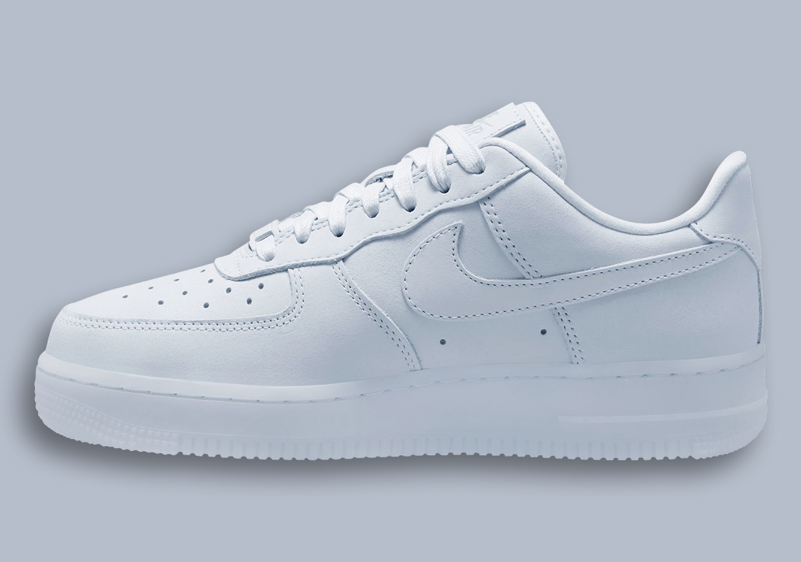 Màu xanh đơn sắc phủ lên Nike Air Force 1 Low - 2