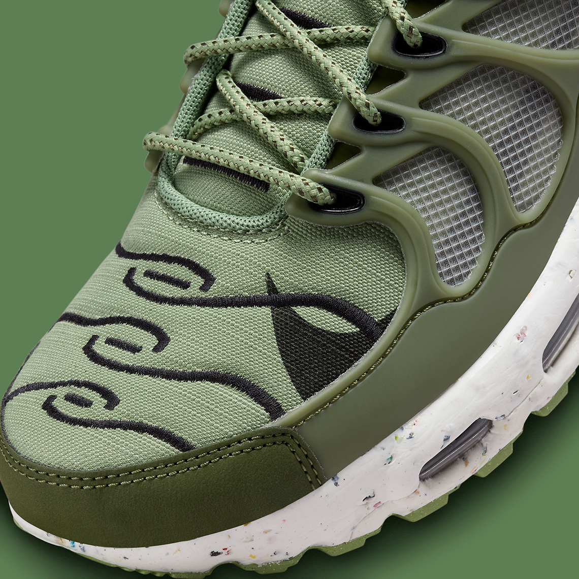 Màu xanh ôliu phủ lên Nike Air Max Terrascape Plus - 7