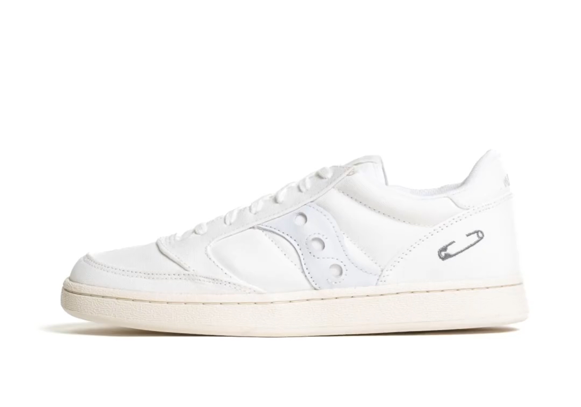 Maybe Tomorrow x Saucony Jazz Court DIY: Tự tạo màu sắc riêng của bạn với dự án hợp tác độc đáo - 3