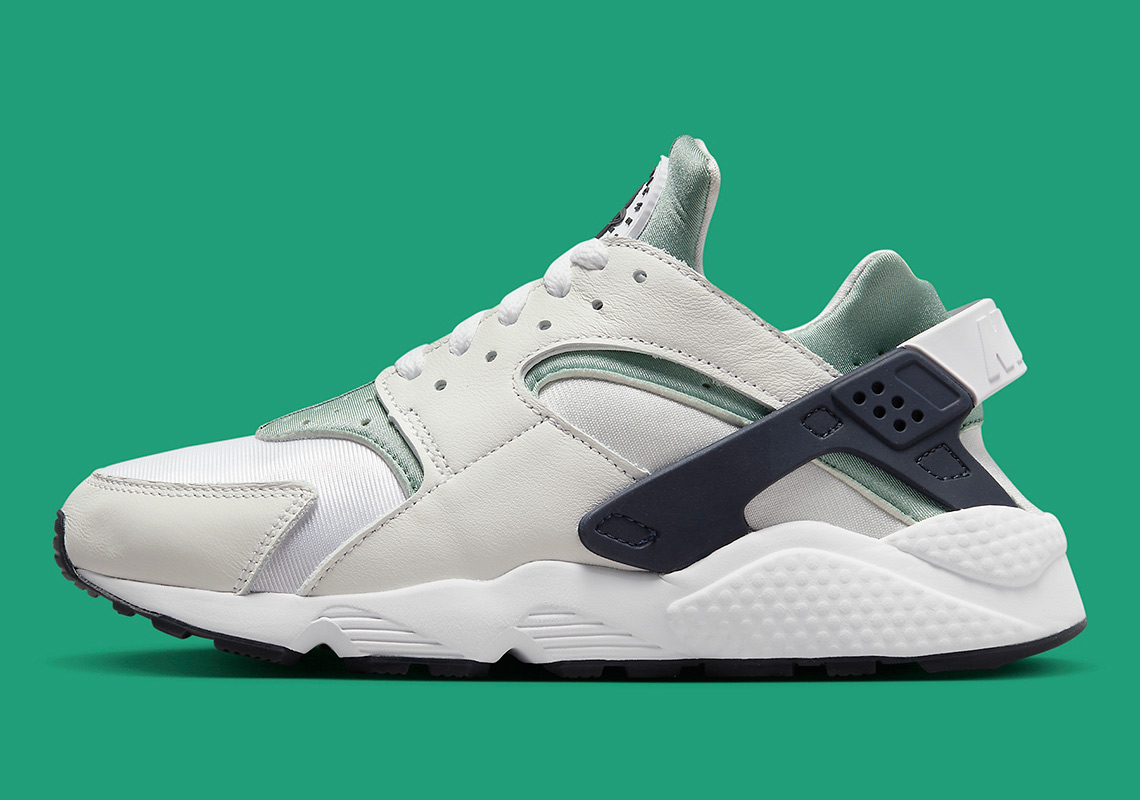 Mica Green được Nike Air Huarache sẵn sàng cho mùa xuân năm 2023 - 2