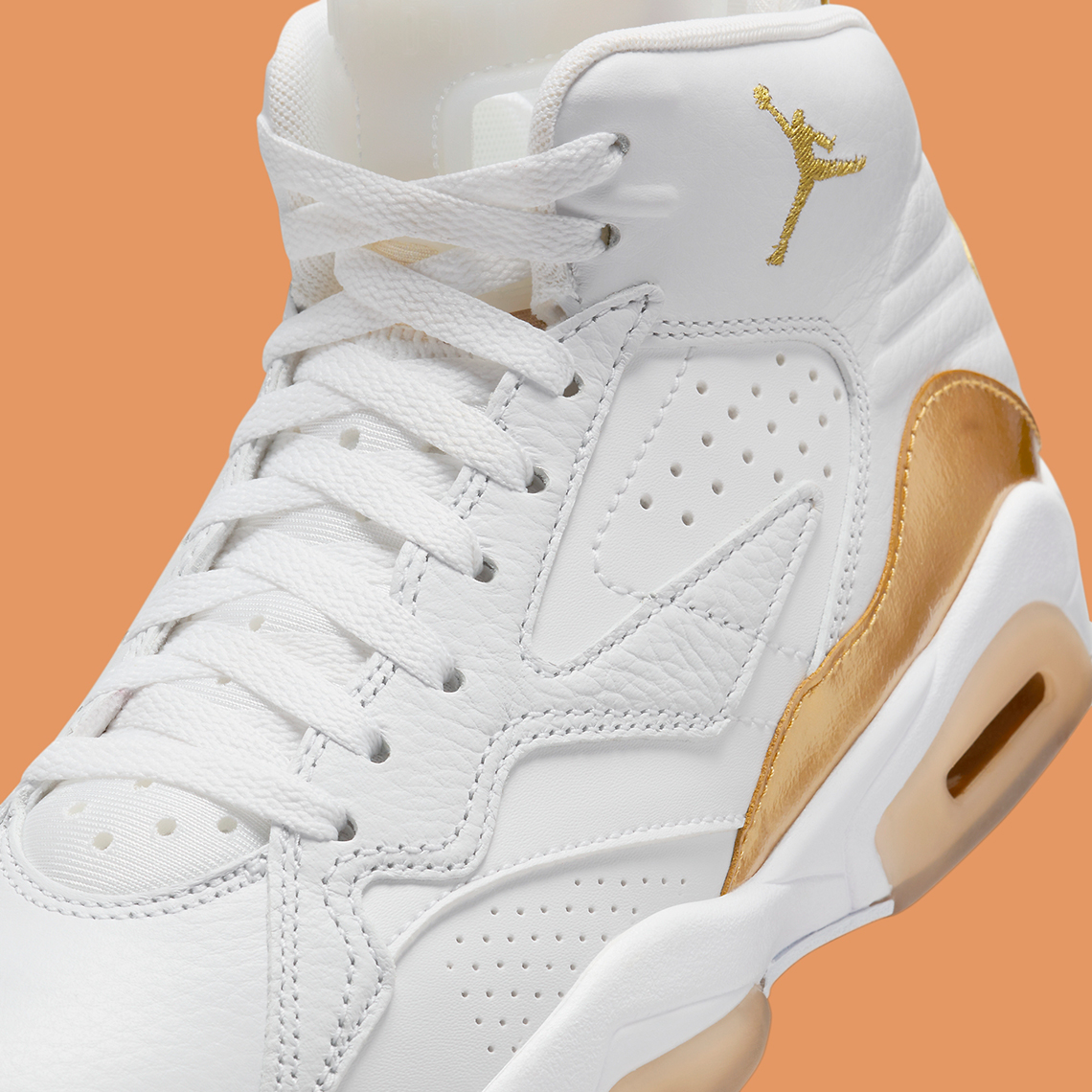 Michael Jordan và Chinh phục 'Chip' - MVP 678 Phiên Bản Mới Lôi Cuốn với Màu Trắng và Vàng! - 11