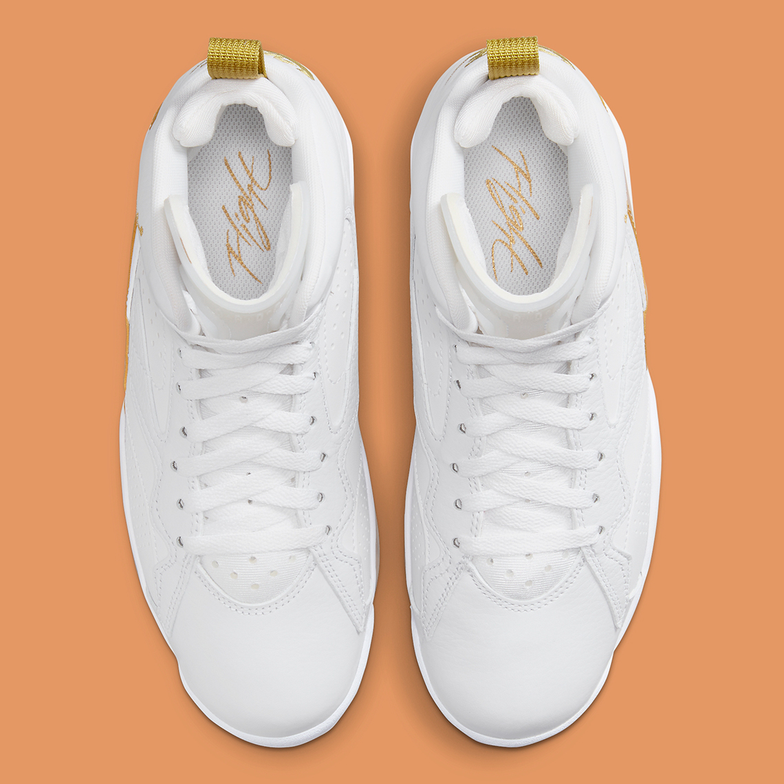 Michael Jordan và Chinh phục 'Chip' - MVP 678 Phiên Bản Mới Lôi Cuốn với Màu Trắng và Vàng! - 8