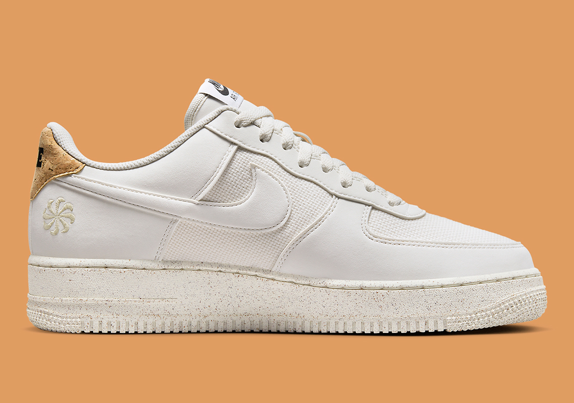 Miếng dán gót chân tạo điểm nhấn cho Nike Air Force 1 Next Nature - 4