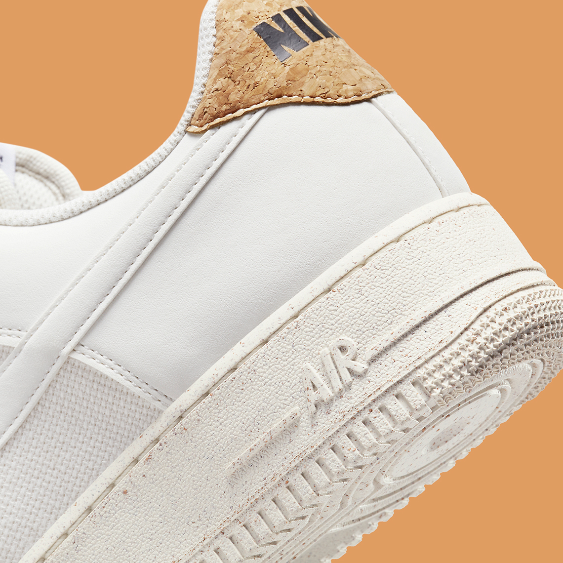 Miếng dán gót chân tạo điểm nhấn cho Nike Air Force 1 Next Nature - 9