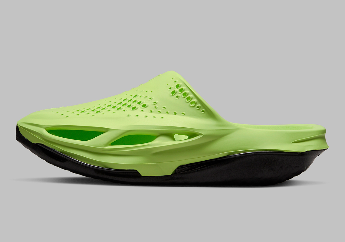 MMW x Nike 005 Slide: Sự kết hợp độc đáo với màu sắc tươi sáng và sự thoáng khí cho mùa hè - 2