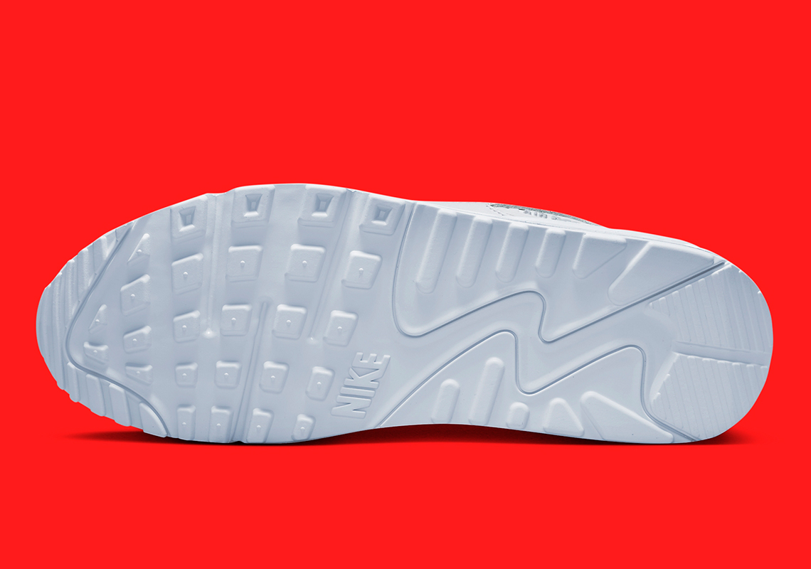Một đôi Nike Air Max 90 màu trắng khác đã xuất hiện với nhiều dấu móc - 7