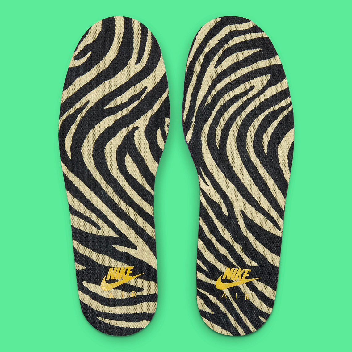 Một loạt các loại vải dệt bao phủ đôi giày Nike Air Force 1 - 9