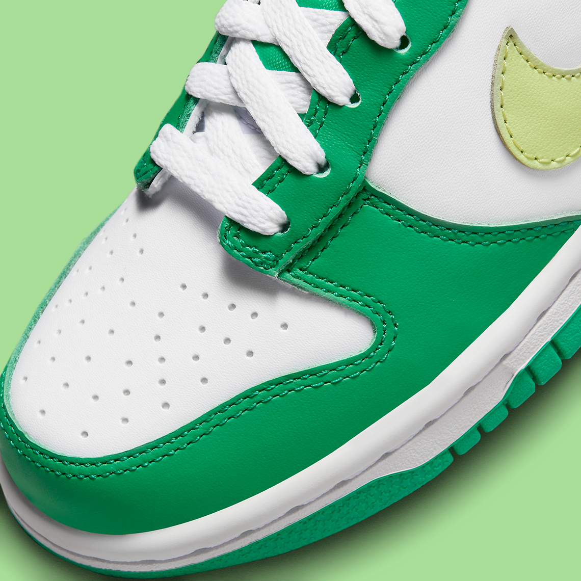 Một loạt màu sắc sống động xuất hiện trên phiên bản Nike Dunk Low mới nhất dành cho trẻ em - 7