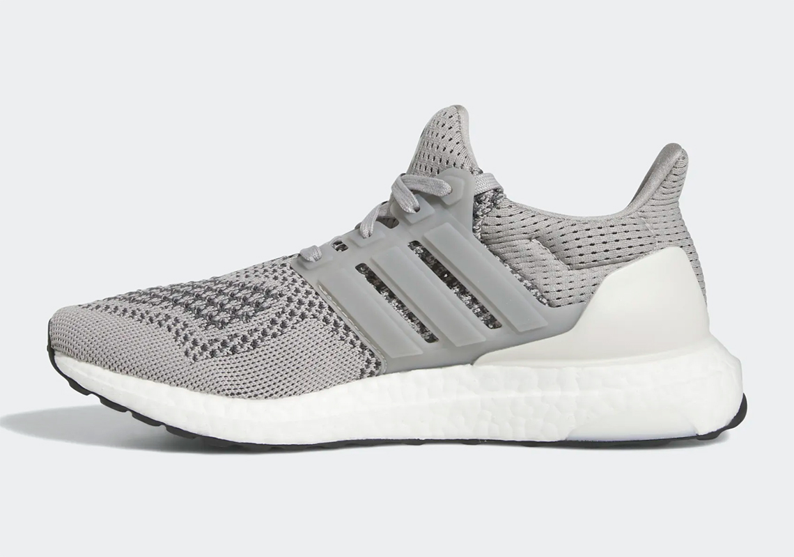 Một mẫu adidas UltraBOOST 10 Retro khác có trang phục màu xám - 2