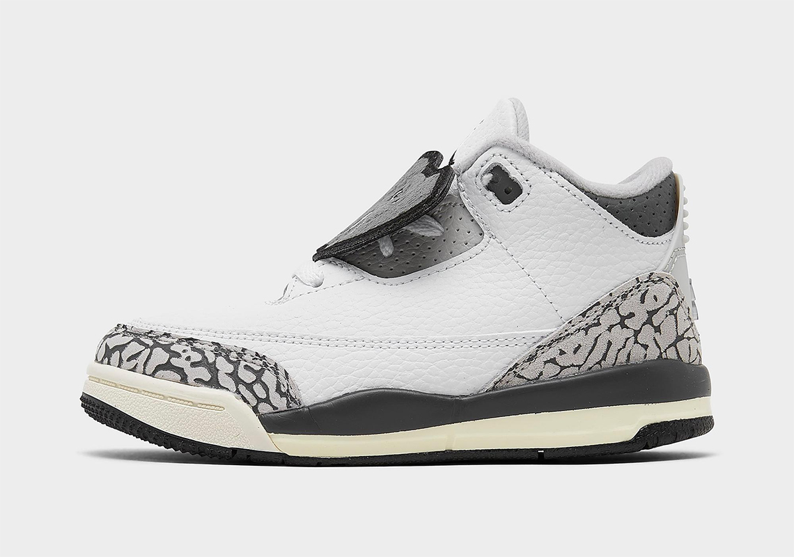 Một số hình ảnh chi tiết của đôi giày Air Jordan 3 Hide N Sneak dành cho trẻ em - 4